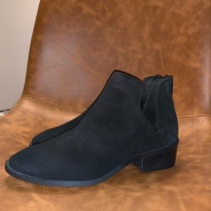 Steve Madden Laramie Suede Ankle Boot